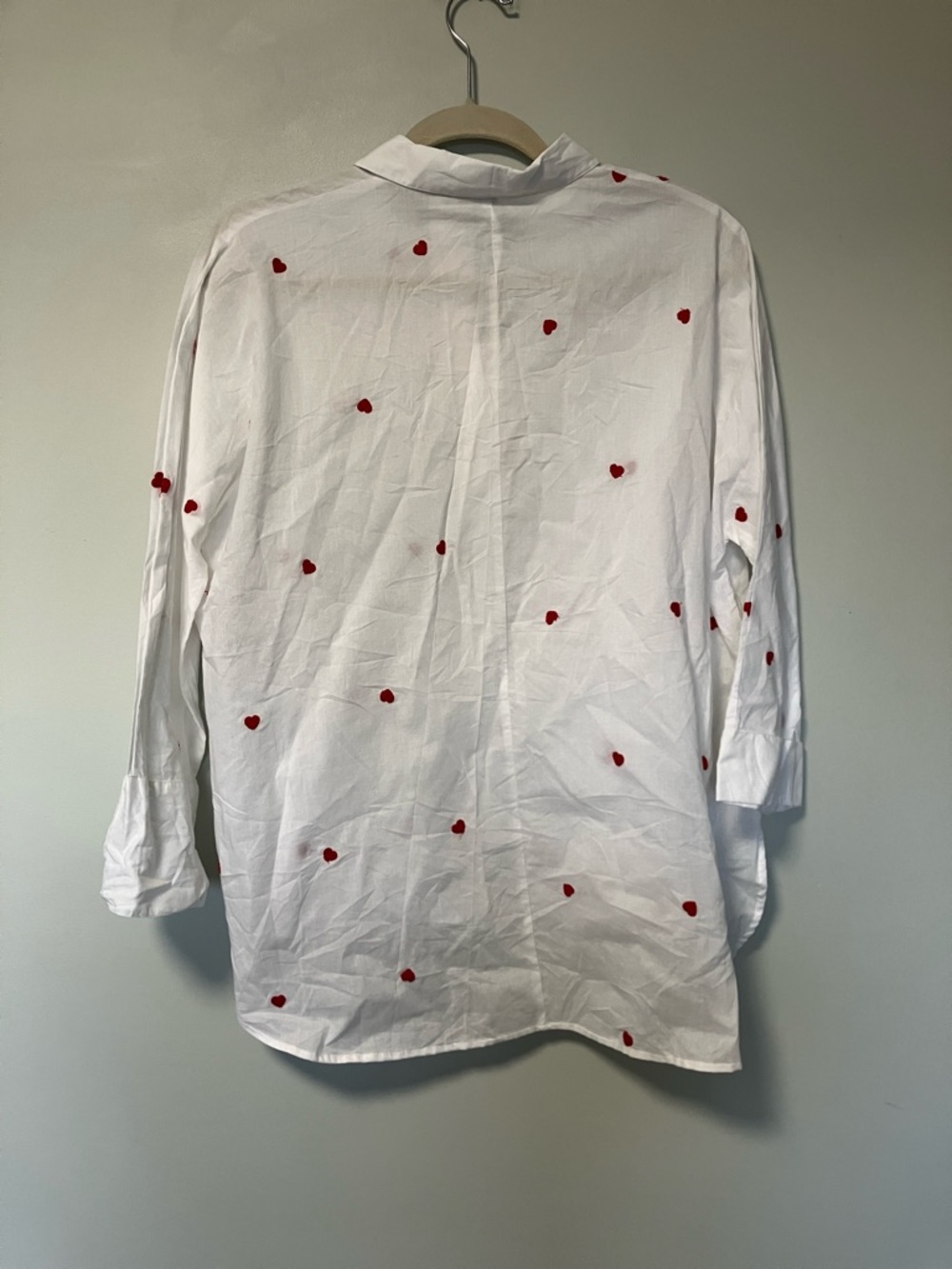 NWT Only White Shirt with Red Heart Accents - Picture 8 of 9